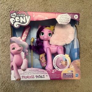 My Little Pony Singing Star Princess Petals - BRAND NEW